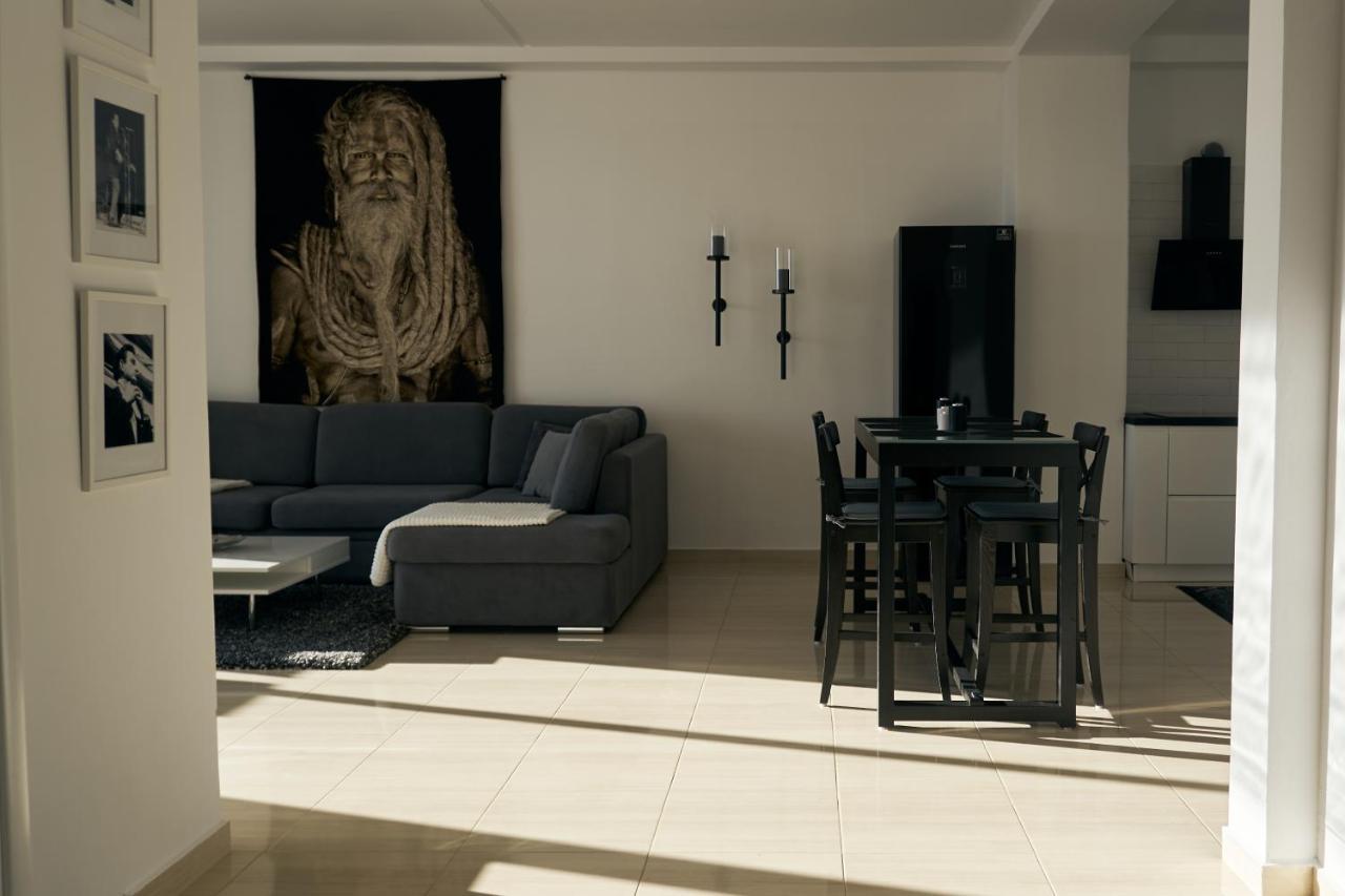 The Garrison Apartment Sarandë Exteriér fotografie