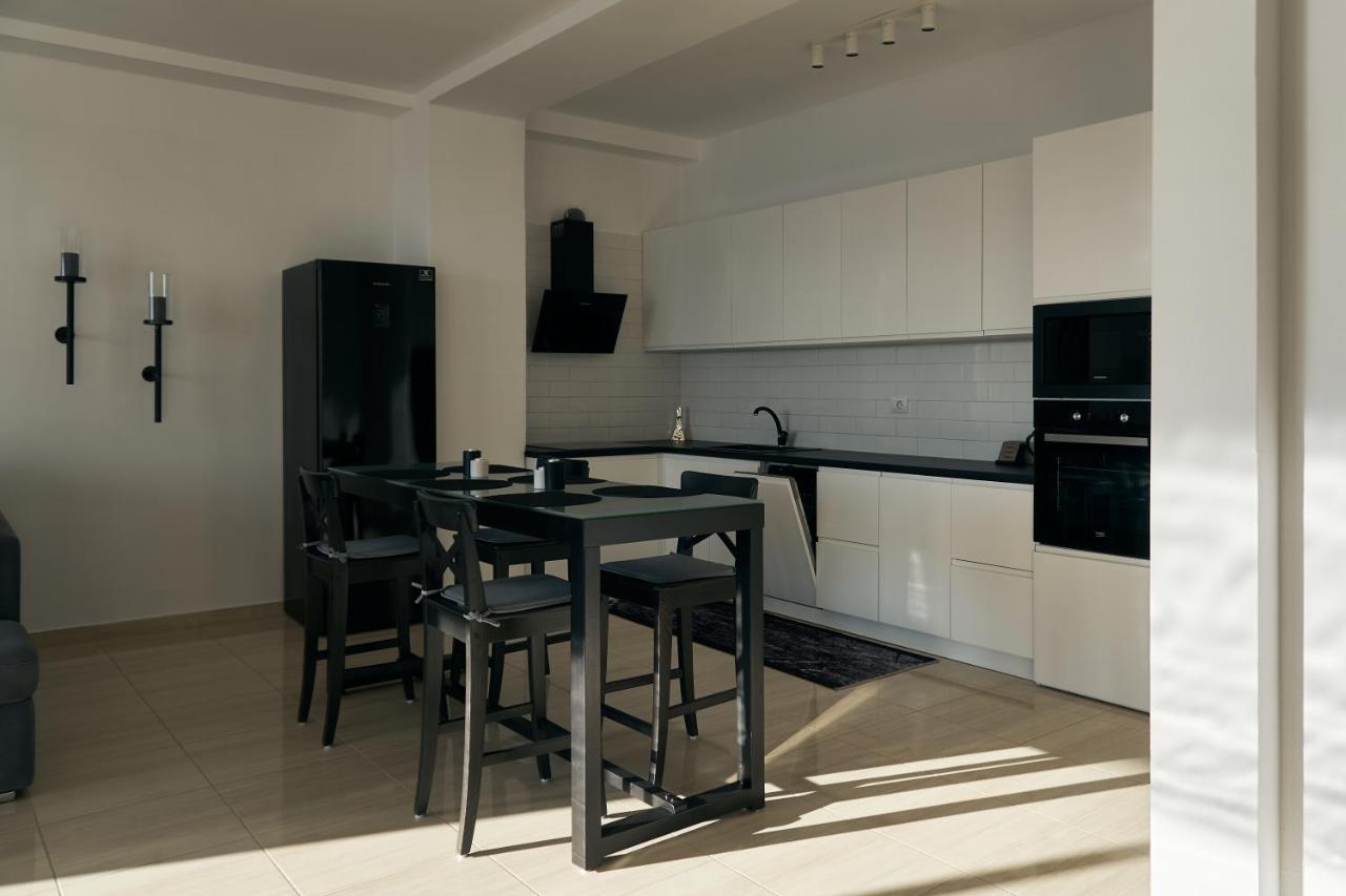 The Garrison Apartment Sarandë Exteriér fotografie